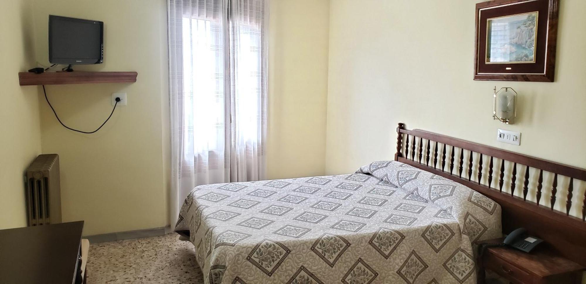 Hotel Balfagon Calanda Bagian luar foto