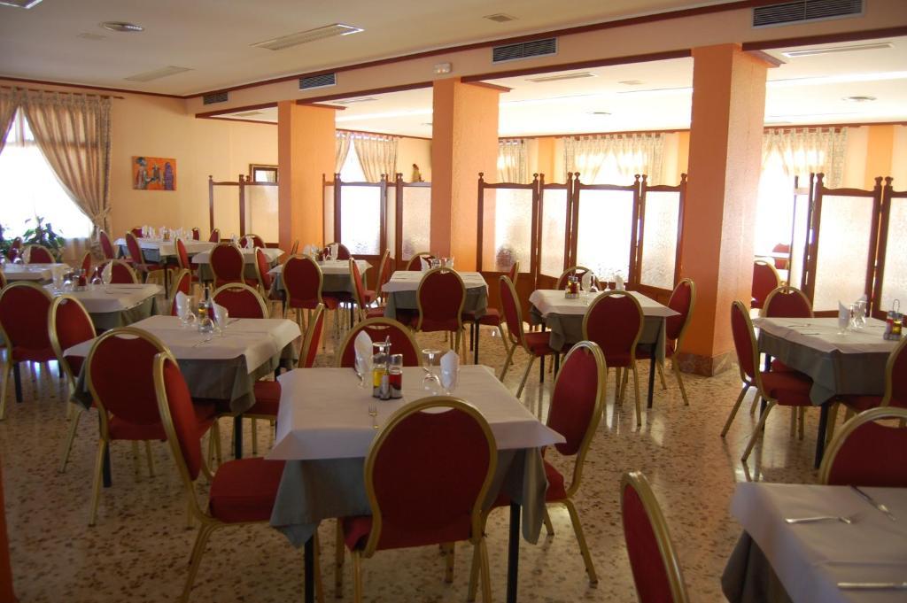 Hotel Balfagon Calanda Bagian luar foto