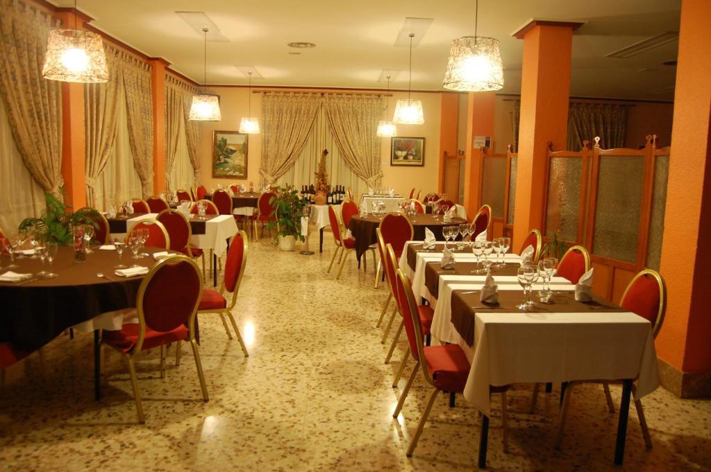 Hotel Balfagon Calanda Bagian luar foto